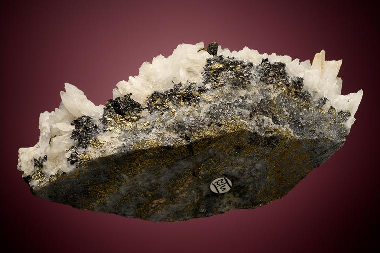 SPHALERITE on QUARTZ